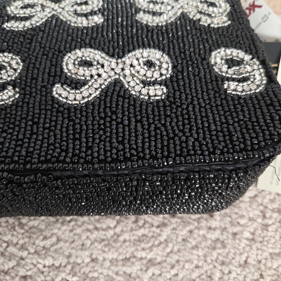 New With Tags! Viral Bow Beaded Shoulder Bag - Picture 4 of 6